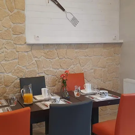 Domaine De L'ourbise Bed & Breakfast 3*