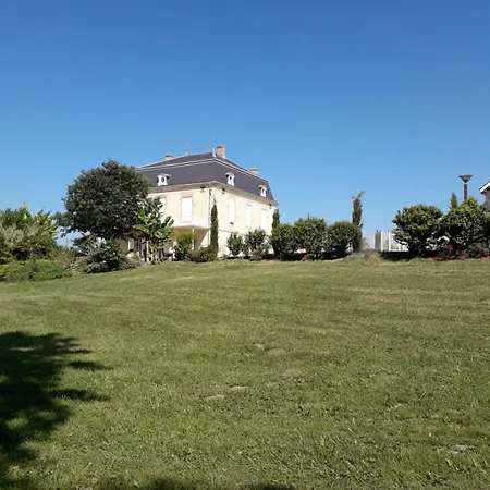 Domaine De L'ourbise 3*