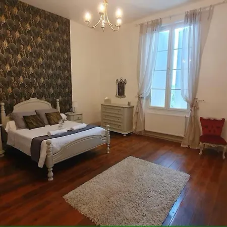 Domaine De L'ourbise Bed & Breakfast 3*